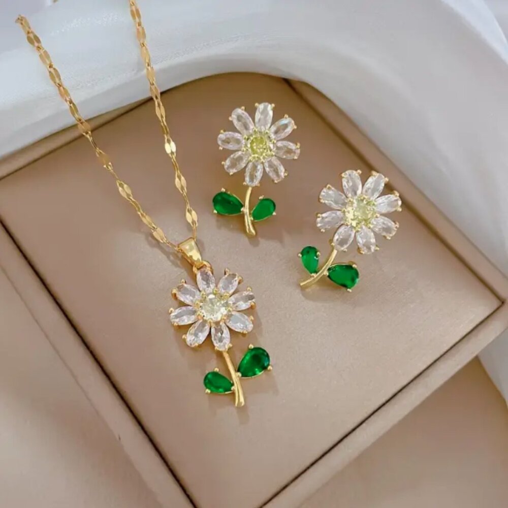 Pretty CZ Daisy Flower Earrings/Necklace Set